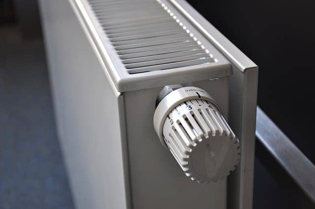 Space heater for uneven temperature in rooms